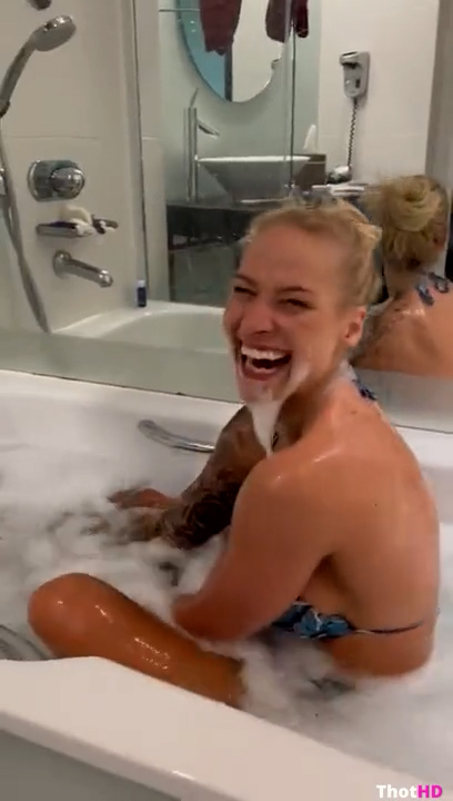 Ebanie Bridges Nude Shower in Battub – New Video